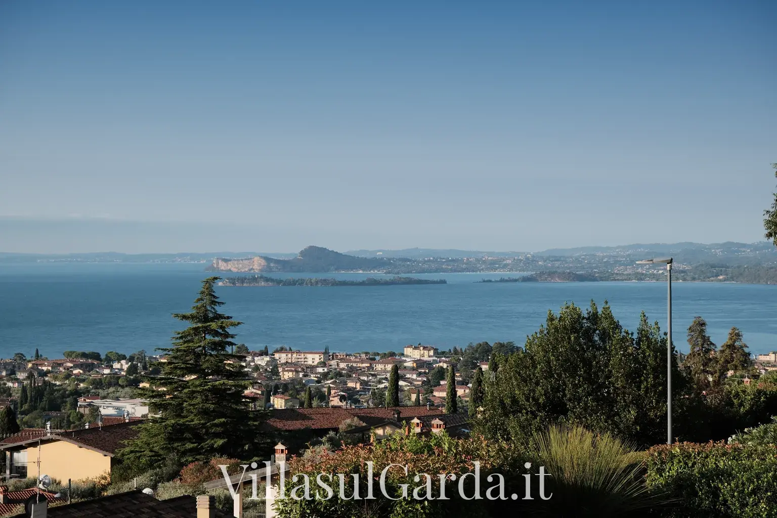 villasulgarda_bilocale_p1_4.webp