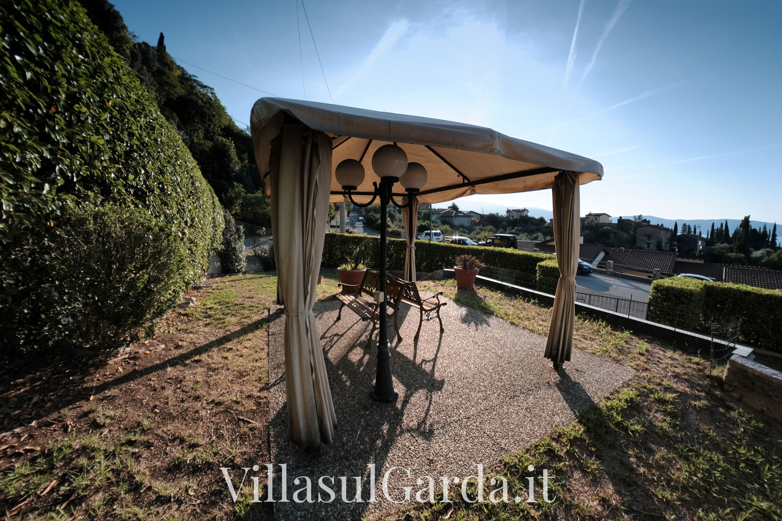 villasulgarda_garden_10.jpg